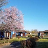 CAMPING VILLAGE CHALETS DE DONZENAC