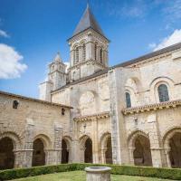 Visite libre et guidée de l'Abbaye de Nieul sur l'Autise