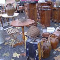 Marché aux puces des Salins