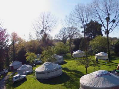 Camping Le Village de Yourtes