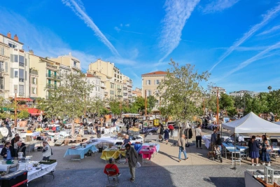 Marché de brocante - Les Allées de la Liberté