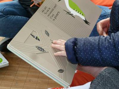 Ouvrons les livres avec les Bébés