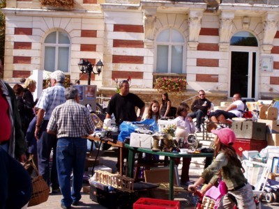 VIDE GRENIER
