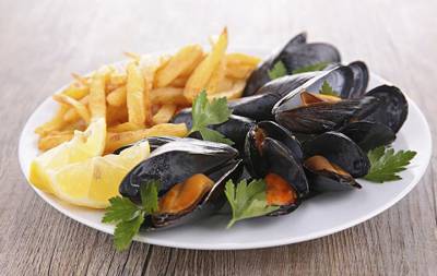 REPAS MOULES FRITES Outre en fête
