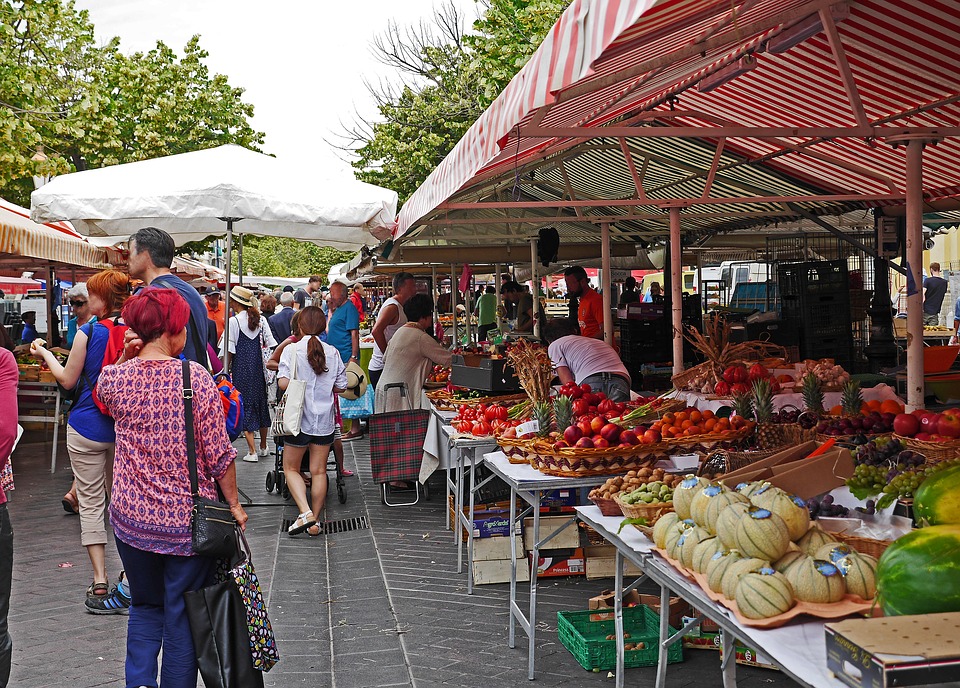MARCHE HEBDOMADAIRE MARDI