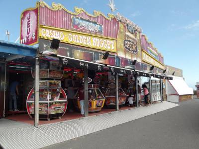 Fete Foraine sur le vieux port, de nombreuses attractions!