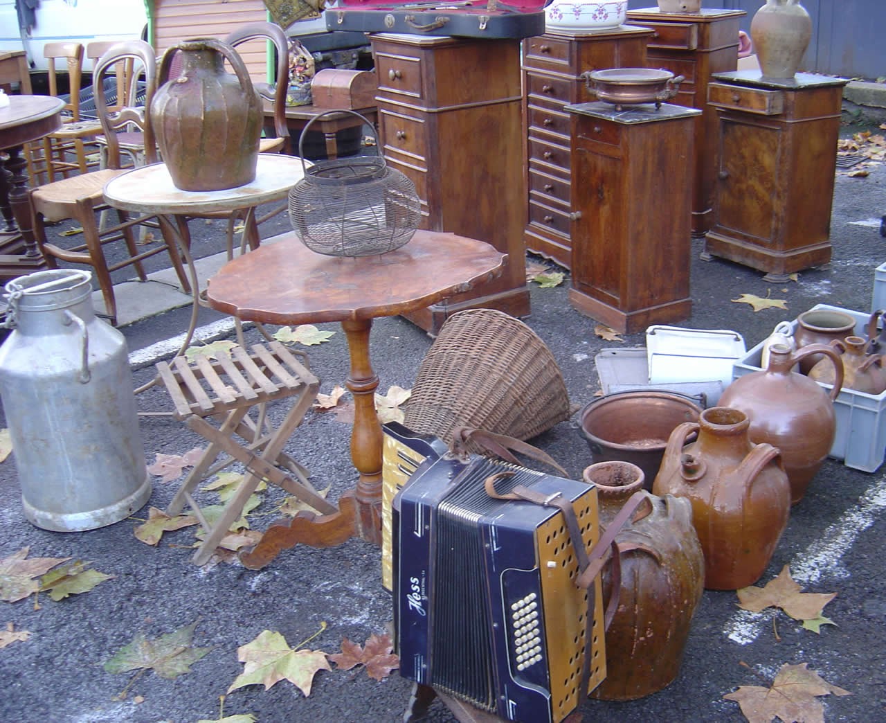Marché aux puces des Salins